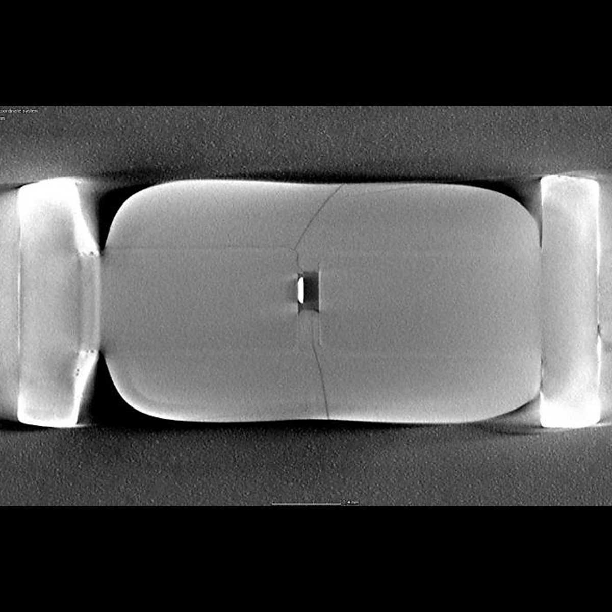Diode fissurée : electronic_reduire_investigation_tomography_microCT_RX_Solutions