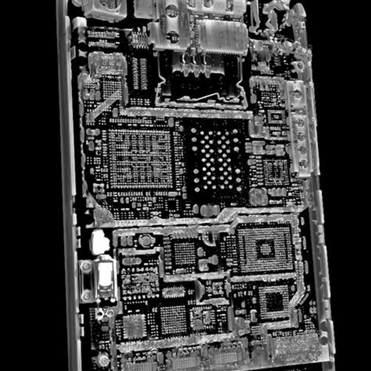 carte_electronique_telephone_electronics_validation_composant_avant_serie_tomography_RX_Solutions_microCT