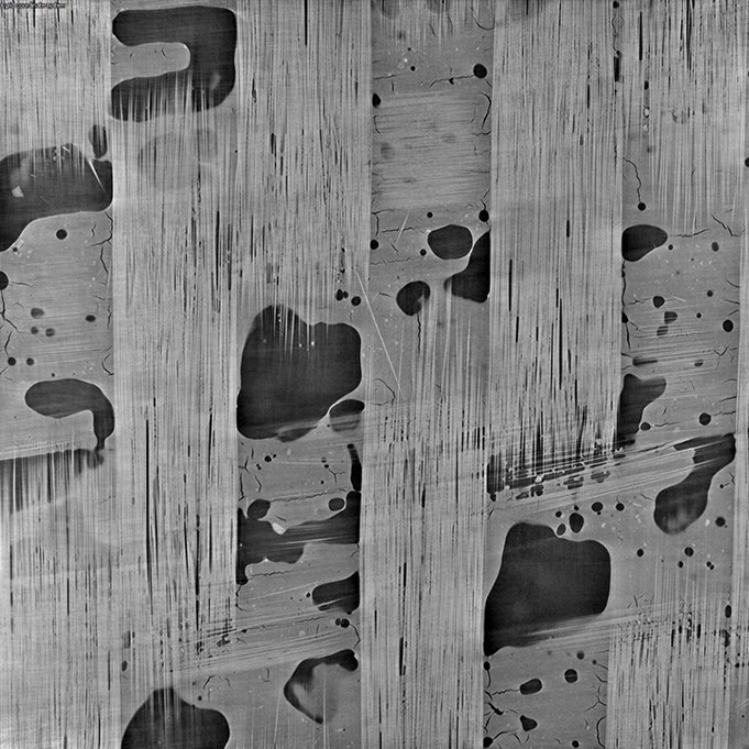 Structures all&eacute;g&eacute;esPi&egrave;ces composites et &eacute;l&eacute;ments en en fibres de verre ou fibres de carbone analys&eacute;s pour d&eacute;tecter d&eacute;laminages, porosit&eacute;s et d&eacute;fauts de fabrication.Composites